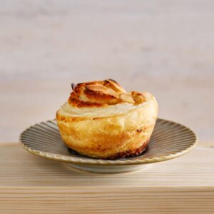 Kovászos Mandulás Cruffin